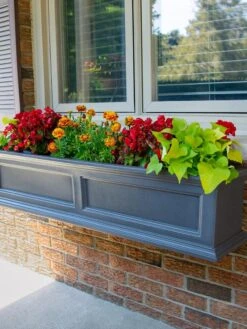 Fairfield Self-Watering Window Box, 4’ -Eco Garden Shop 39345 100V tif