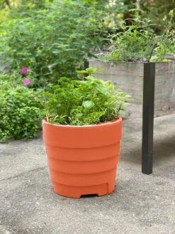 Gardener’s Victory Self-Watering Patio Planter -Eco Garden Shop 8598395 01479 tif