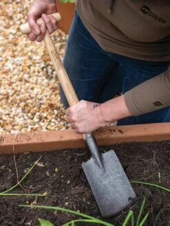 Gardener’s Lifetime Perennial Spade With Short T-Handle -Eco Garden Shop 8600310 3318 tif