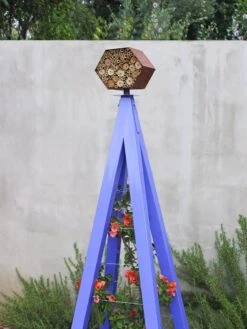 Bee Bungalow + Akoris Garden Tuteur Sr. -Eco Garden Shop 8600532 02V tif