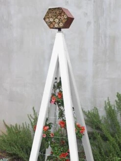 Bee Bungalow + Akoris Garden Tuteur Jr. -Eco Garden Shop 8600532 03v bee bungalow akoris garden tuteur cloud white