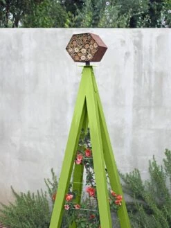 Bee Bungalow + Akoris Garden Tuteur Sr. -Eco Garden Shop 8600532 05V tif