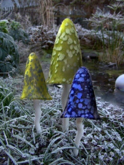 Potting Shed Tinkling Toadstool Sculptures, Set Of 3 -Eco Garden Shop 8611730 win 05v